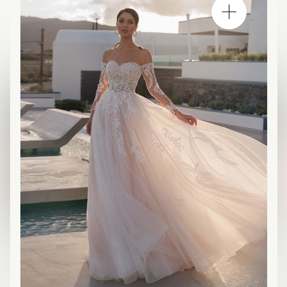 Naviblue Bridal - “Blunny Lavinia” wedding dress